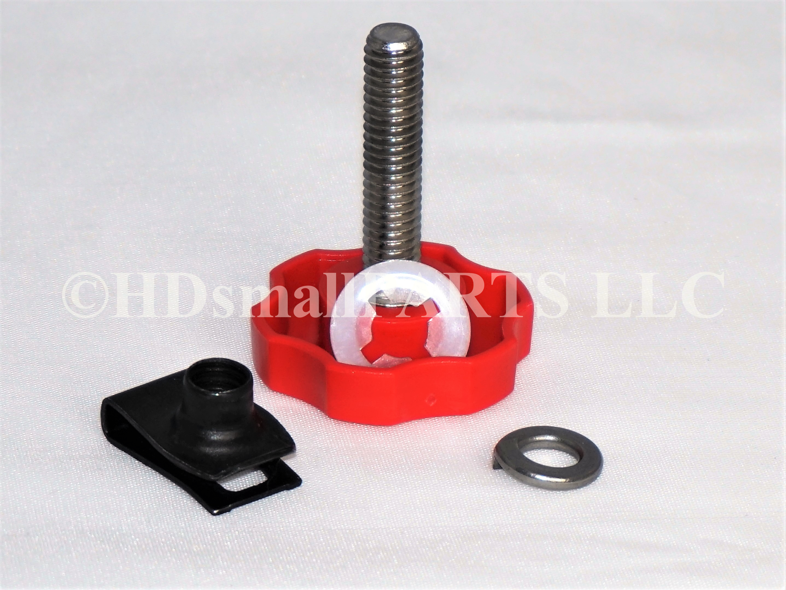 LocEzy® Harley-Davidson Saddlebag Mounting Hardware/Knobs Red 1996-2013 LocEzy.com